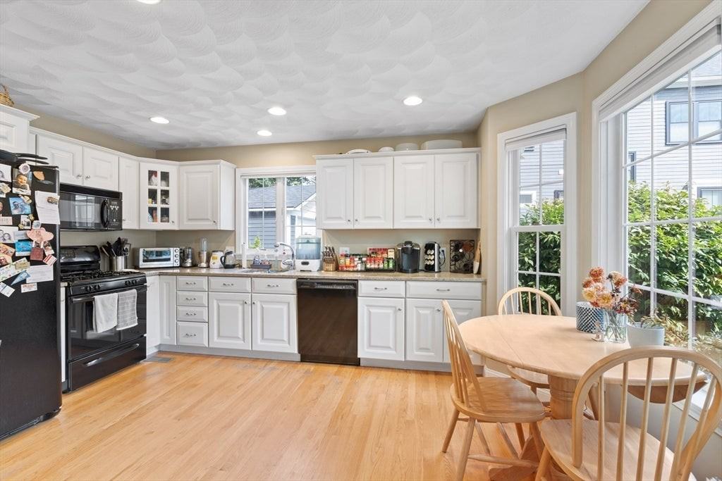 5 Royal St - Photo 3 of 17