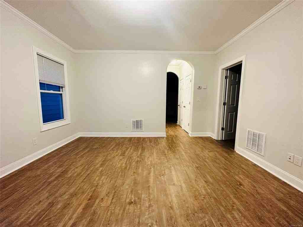 16 Franklin St - Photo 2 of 19