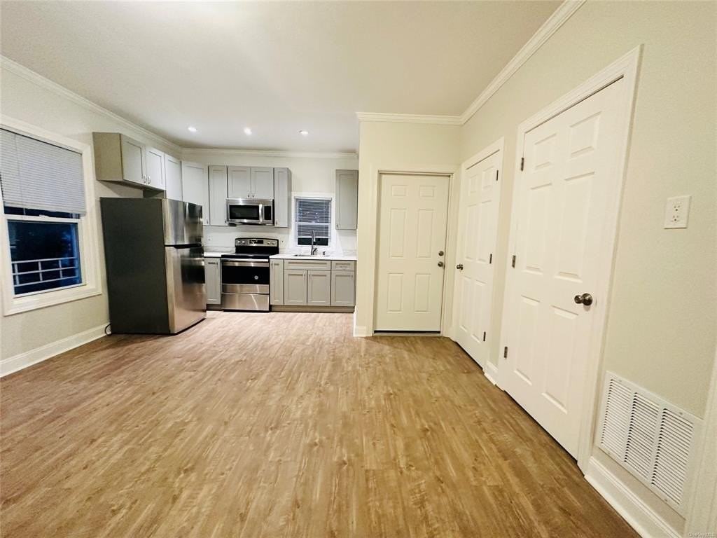 16 Franklin St - Photo 4 of 19