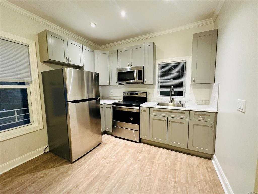 16 Franklin St - Photo 5 of 19