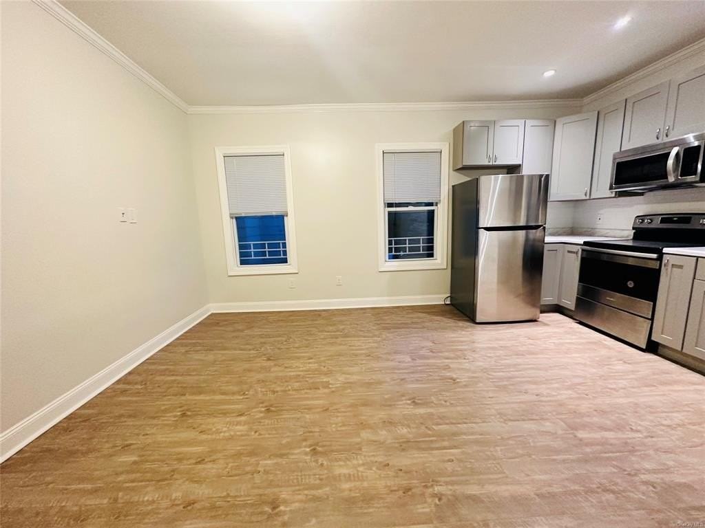 16 Franklin St - Photo 7 of 19