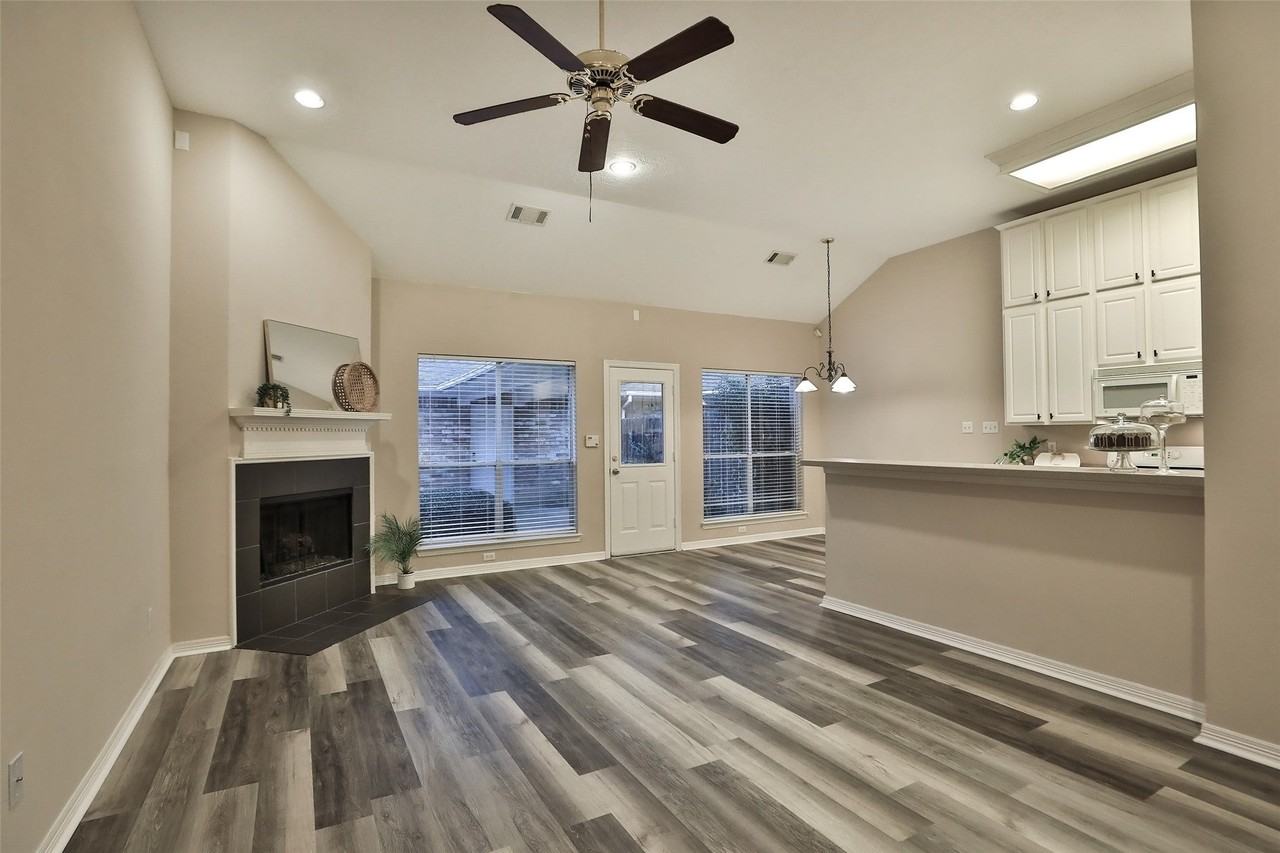 10826 Norchester Village Dr - Photo 2 of 31