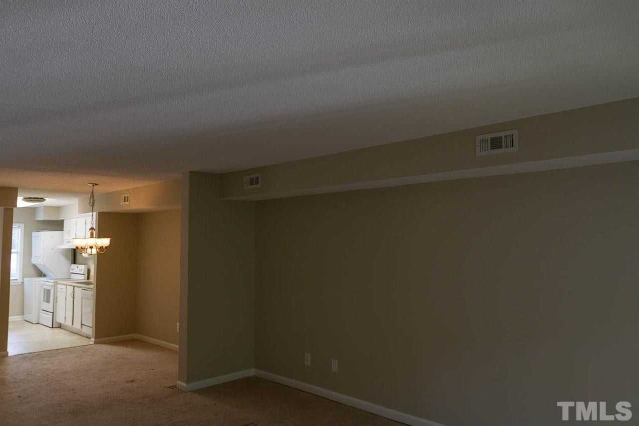 109 Scott Ln - Photo 6 of 13