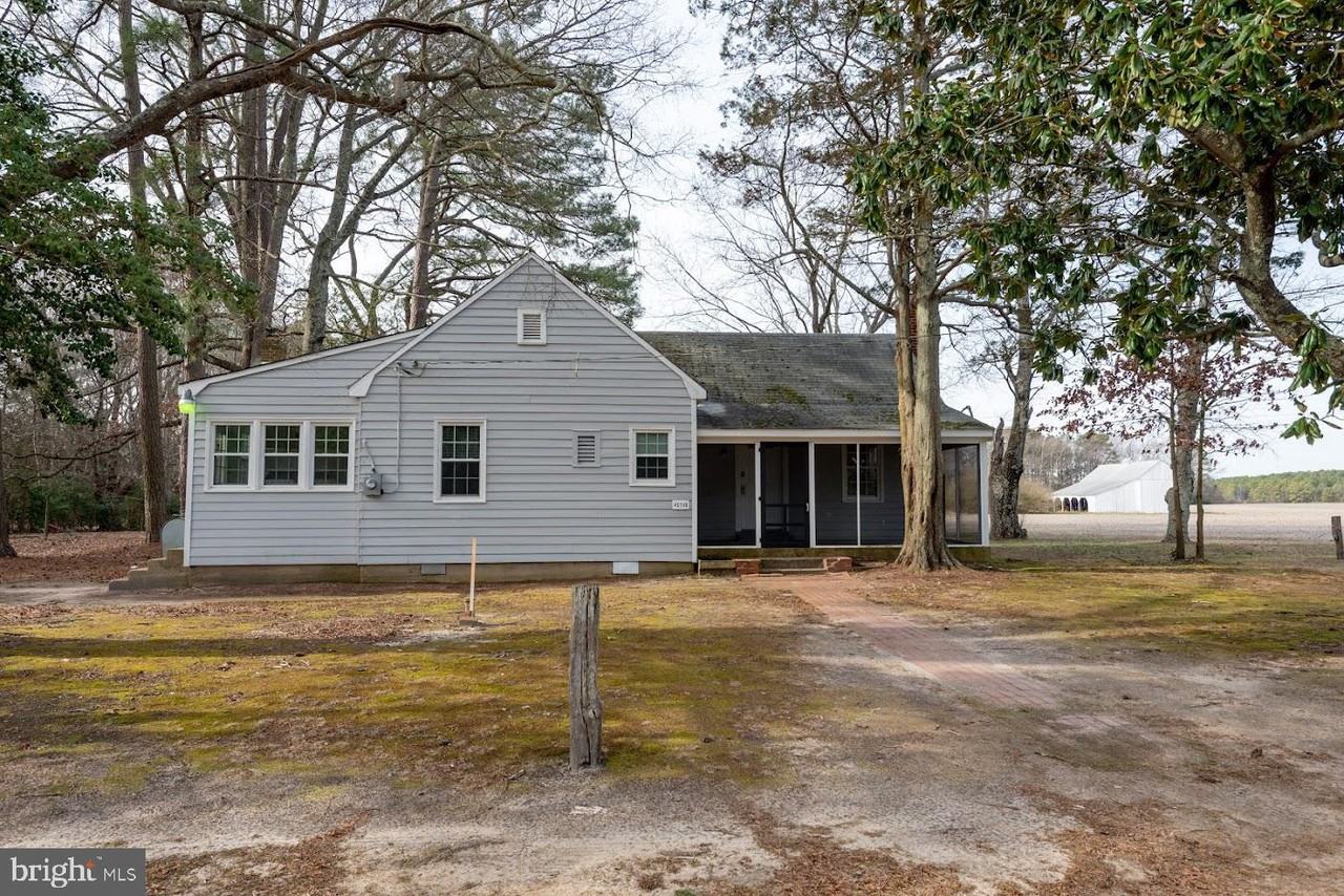 45748 Boothe Rd - Photo 2 of 30