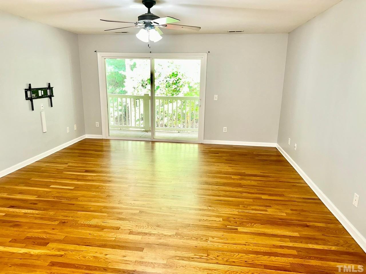 2800 Trailwood Pines Ln - Photo 4 of 17