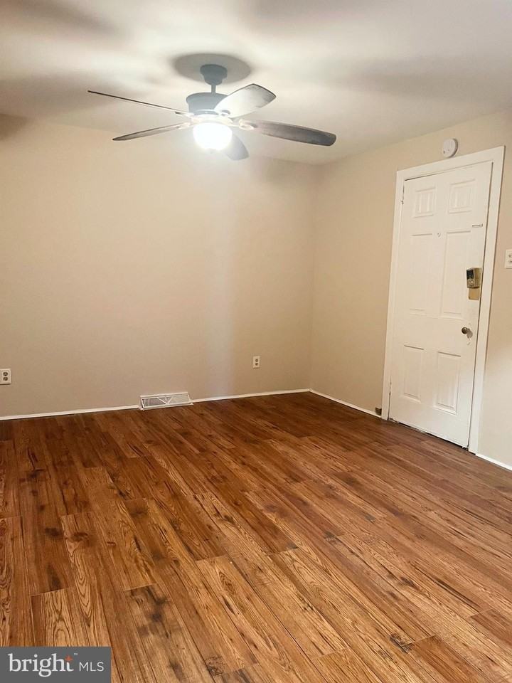 21 S Main St - Photo 3 of 7