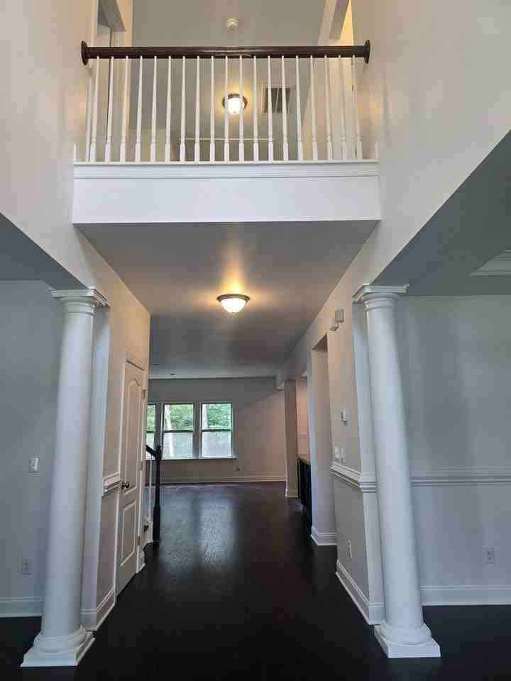 515 The Parks Dr - Photo 2 of 32