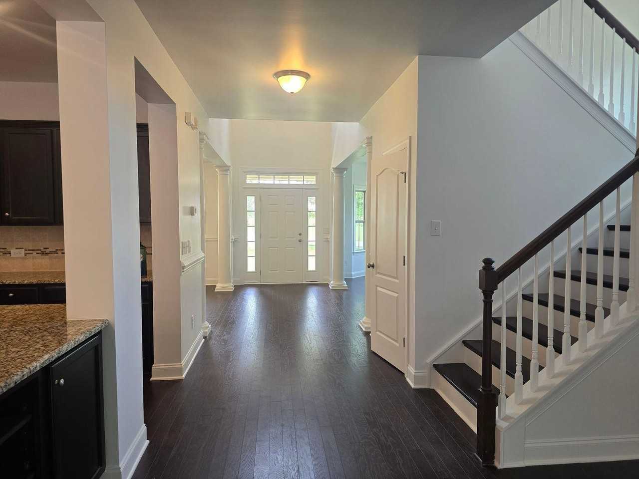 515 The Parks Dr - Photo 3 of 32