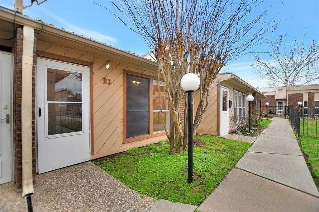 1014 Graham Dr - Photo 3 of 33