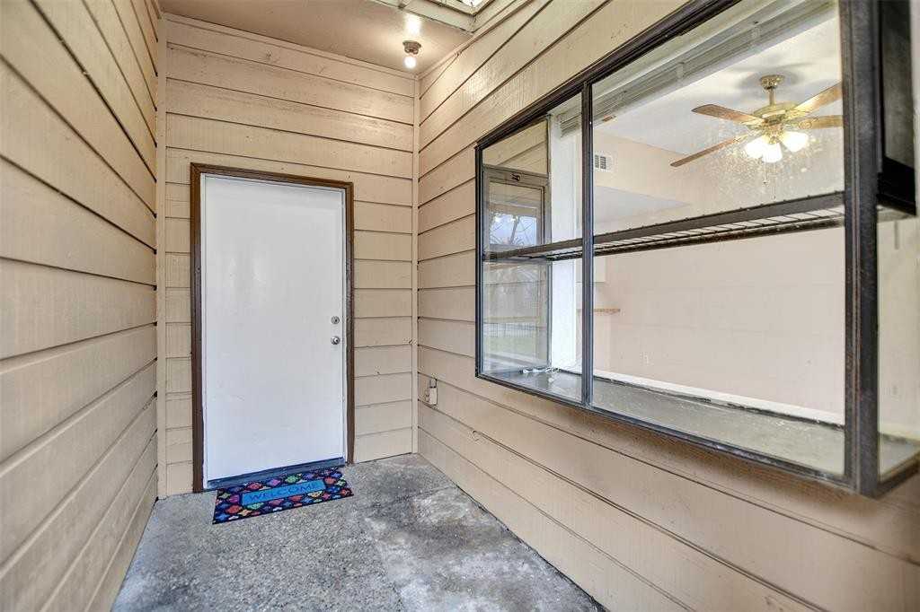 1014 Graham Dr - Photo 4 of 33