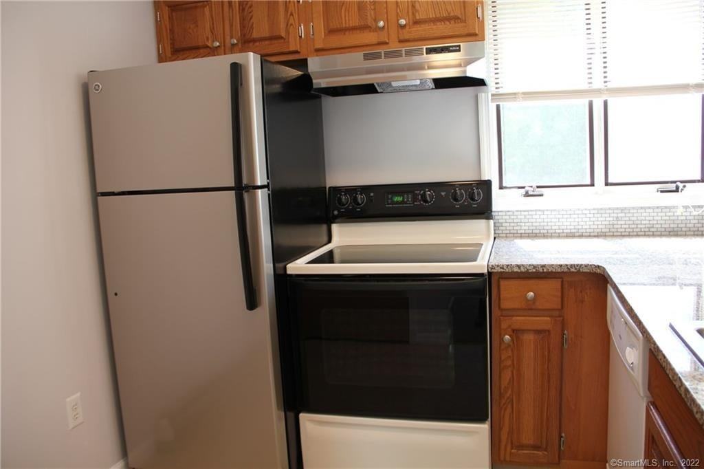 57 Mannions Ln - Photo 2 of 27