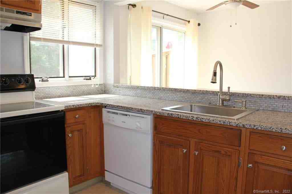 57 Mannions Ln - Photo 5 of 27