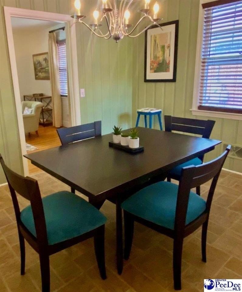 612 Spruce St - Photo 6 of 20