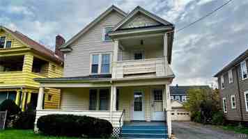 featured image of 3721 S Salina St