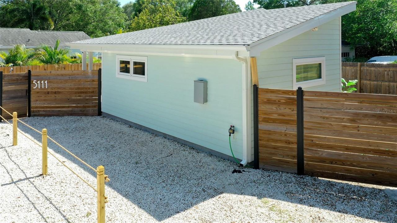 5111 28th Ave N - Photo 4 of 31