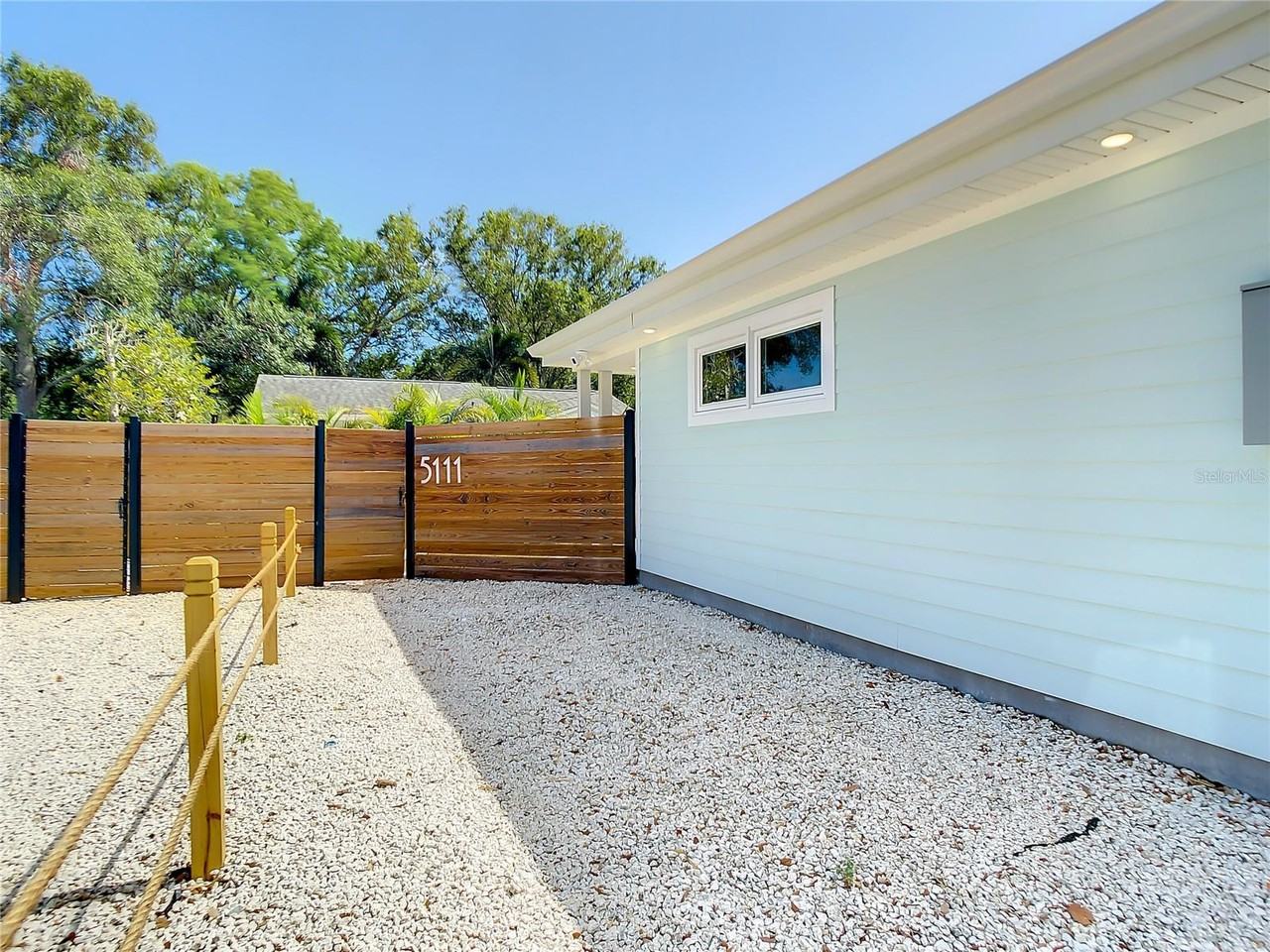 5111 28th Ave N - Photo 5 of 31