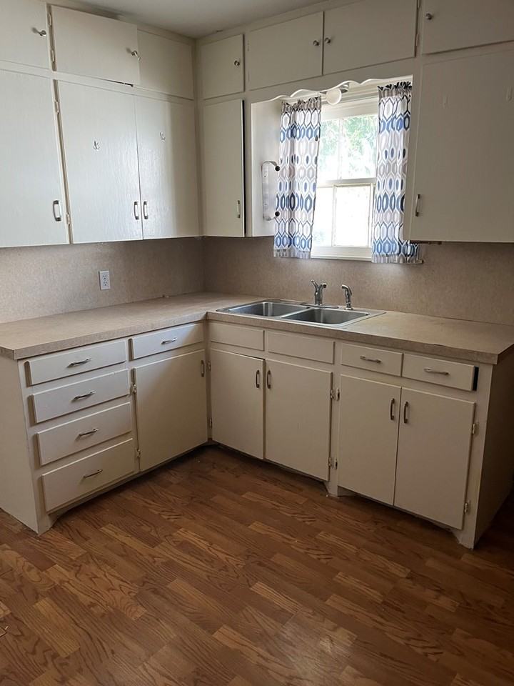 610 Era Ave - Photo 2 of 12