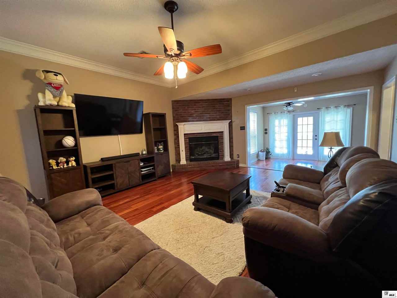 306 Briarcliff Dr - Photo 5 of 18