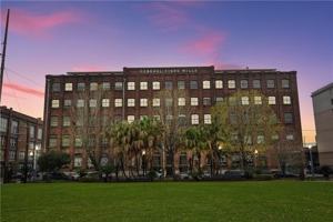 featured image of 1107 S Peters St