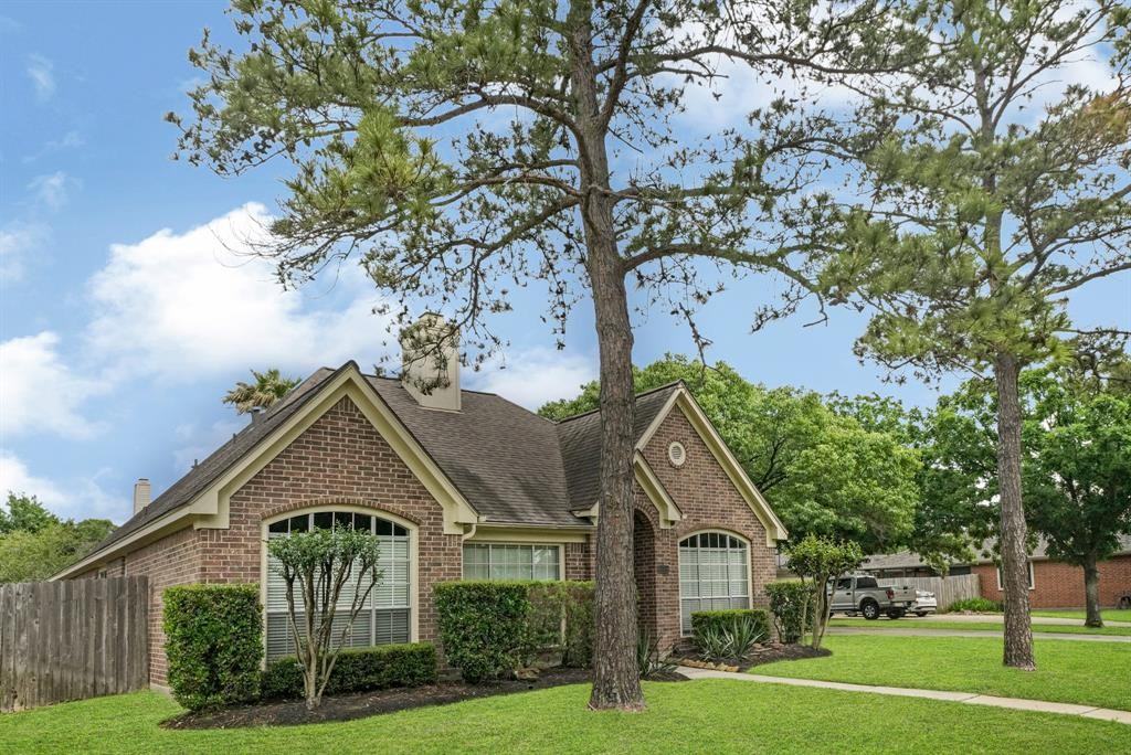 14911 Redbud Leaf Ln - Photo 3 of 27