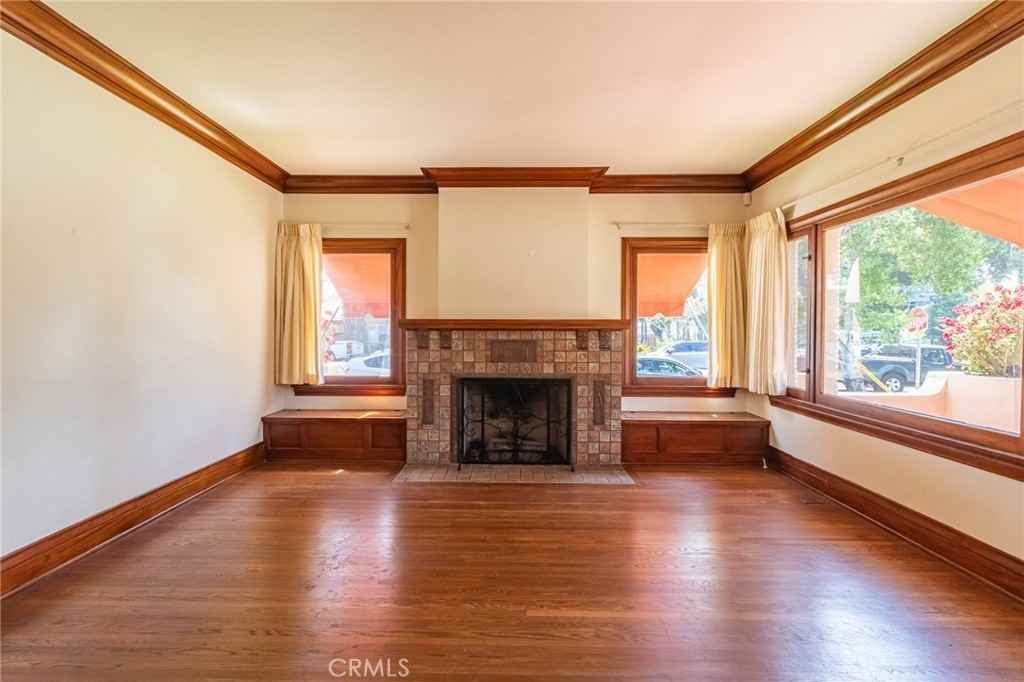 421 Brookside Avenue - Photo 5 of 40