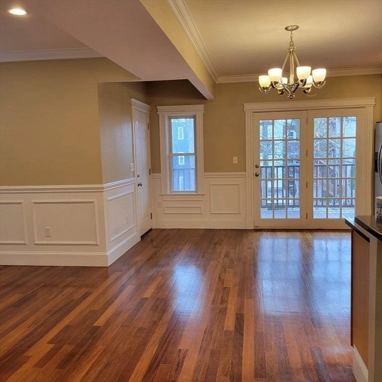 609 E 5th St - Photo 3 of 9