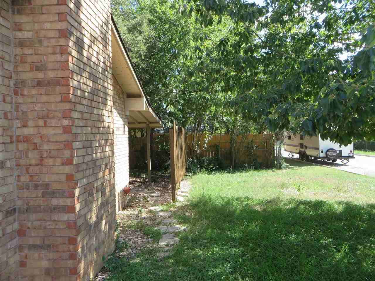 803 Power Road - Photo 4 of 31