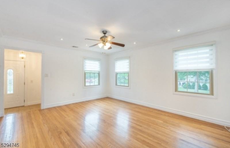 61 Beechwood Ave - Photo 3 of 16