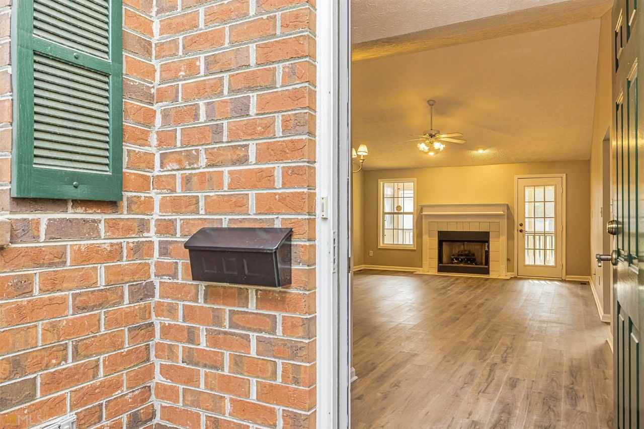 115 Cornwallis Way - Photo 2 of 28