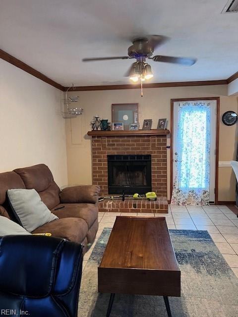 2046 Lyndora Rd - Photo 3 of 11