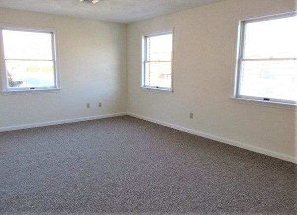 100 Trapelo Rd - Photo 4 of 12