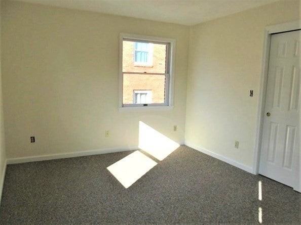 100 Trapelo Rd - Photo 5 of 12