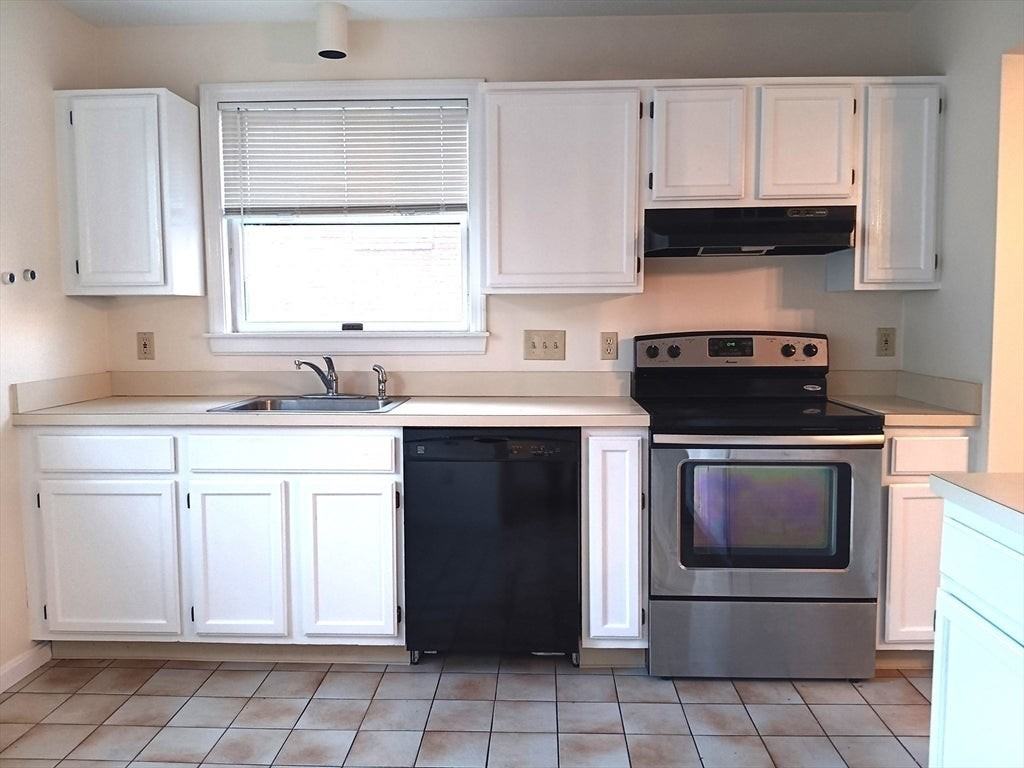 100 Trapelo Rd - Photo 6 of 12