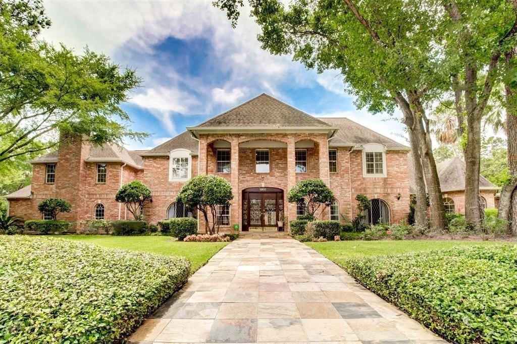 8903 Tranquil Park Dr - Photo 3 of 48