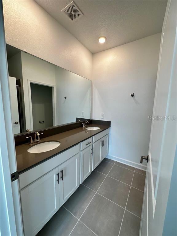 3101 Ella Way - Photo 7 of 30