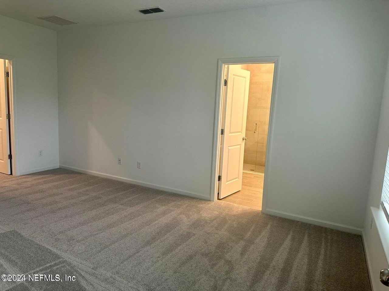 62 Quicksilver Way - Photo 5 of 14