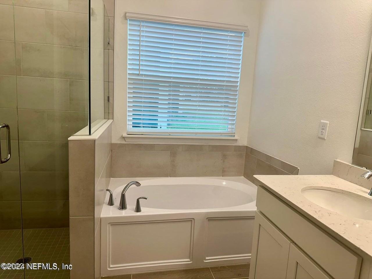 62 Quicksilver Way - Photo 7 of 14