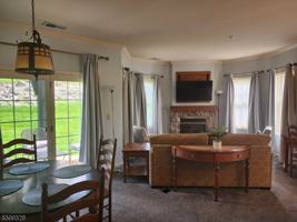 featured image of 2 Maple Cres