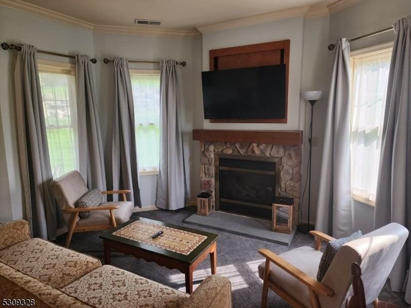 2 Maple Cres - Photo 5 of 25