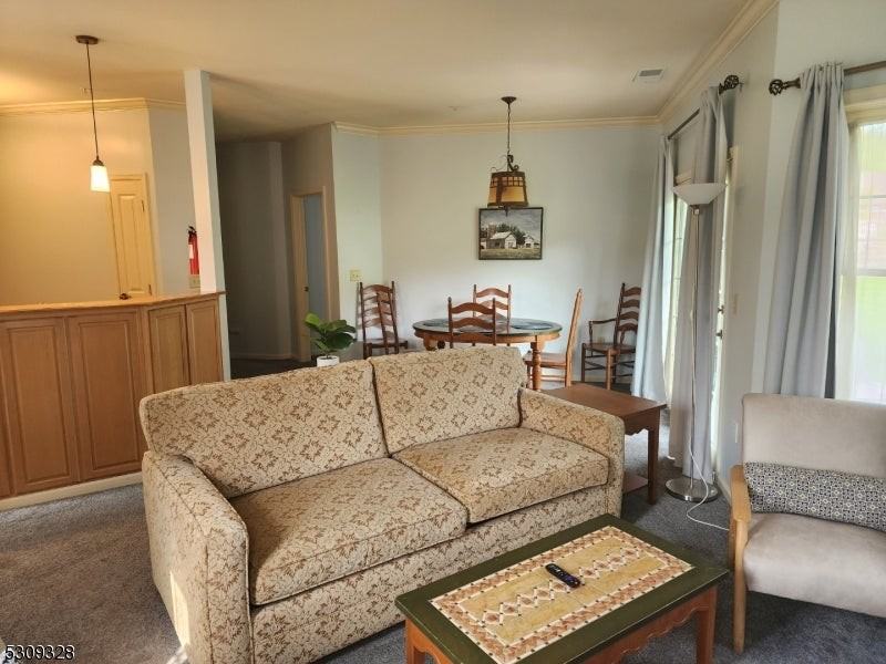 2 Maple Cres - Photo 7 of 25