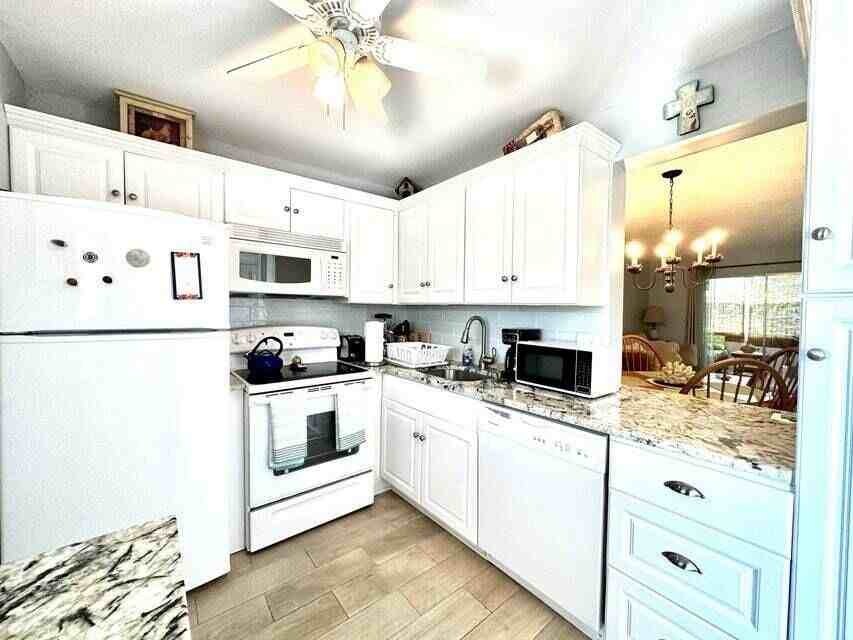 330 Ne 26th Ave