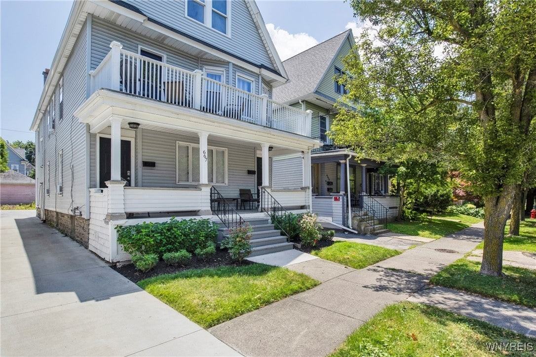 667 W Delavan Ave - Photo 2 of 27