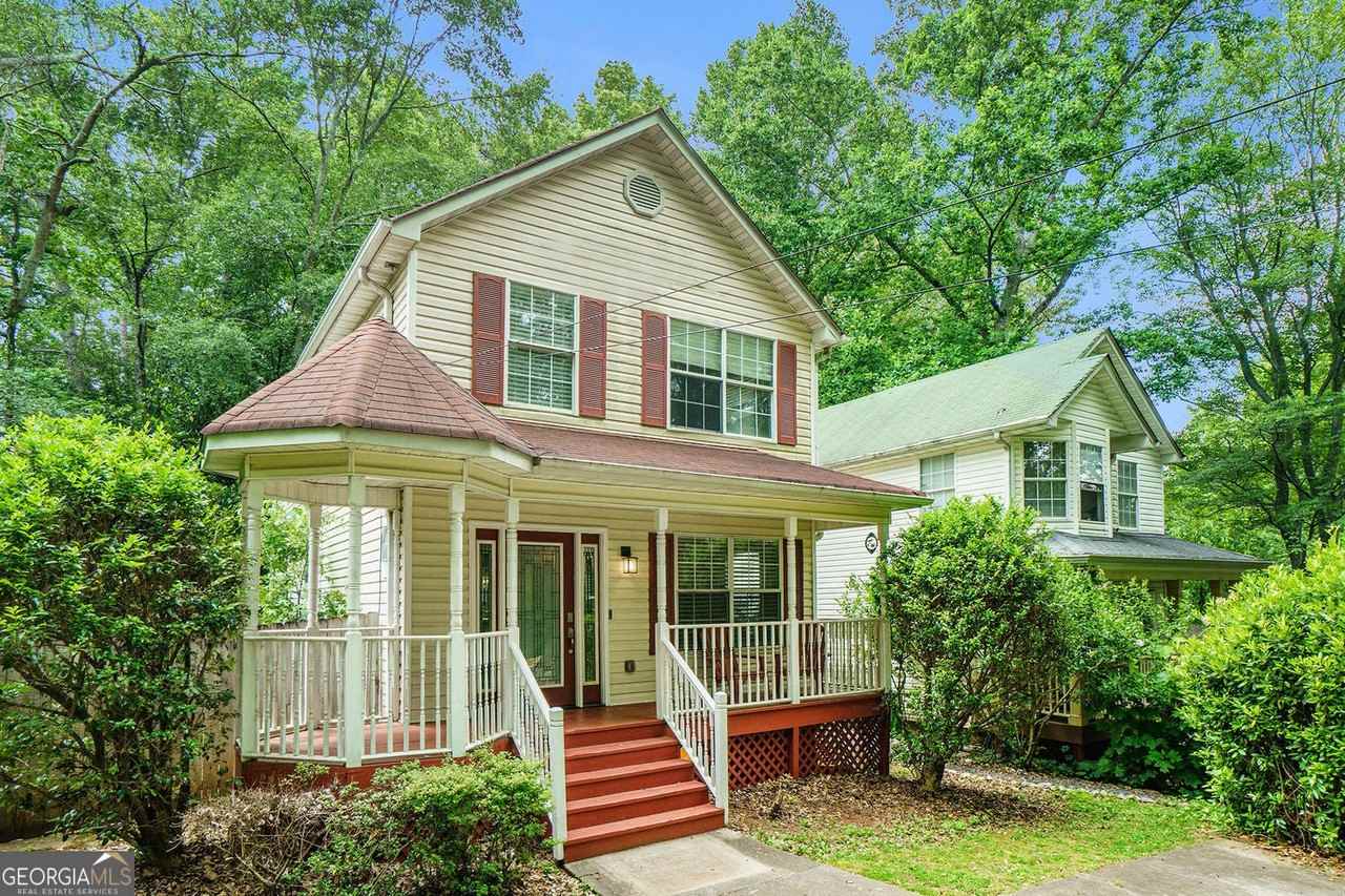 938 Pecan St - Photo 2 of 27