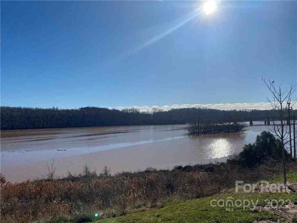 216 Linestowe Dr - Photo 3 of 15