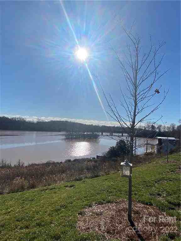 216 Linestowe Dr - Photo 5 of 15