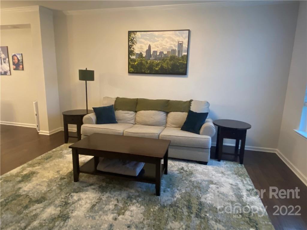 216 Linestowe Dr - Photo 6 of 15