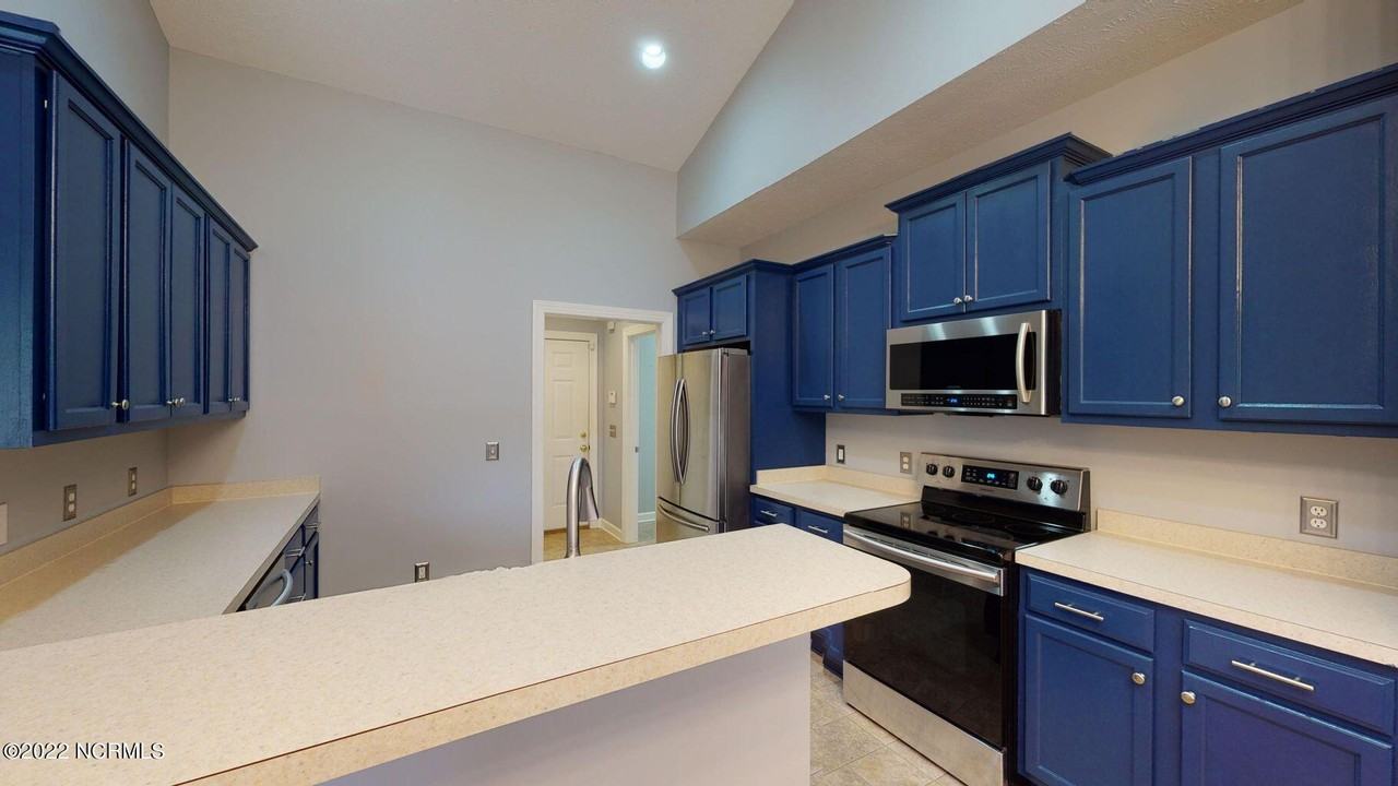 11 Lassiter Ln - Photo 2 of 19