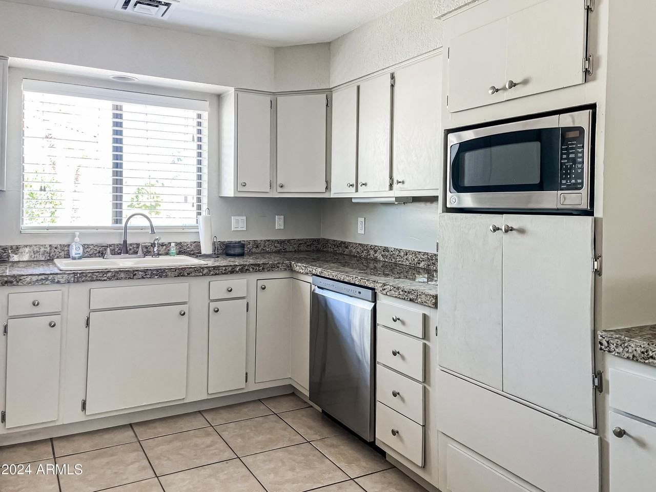 16405 E Arroyo Vista Dr - Photo 2 of 15