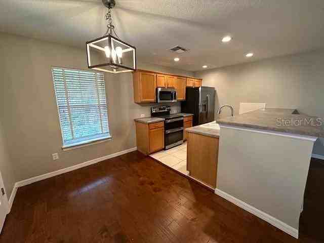 755 Oak Shadows Road - Photo 5 of 15