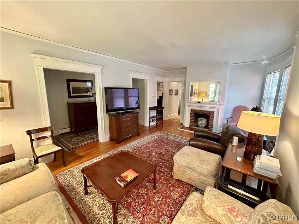 711 Lafayette Ave - Photo 4 of 23